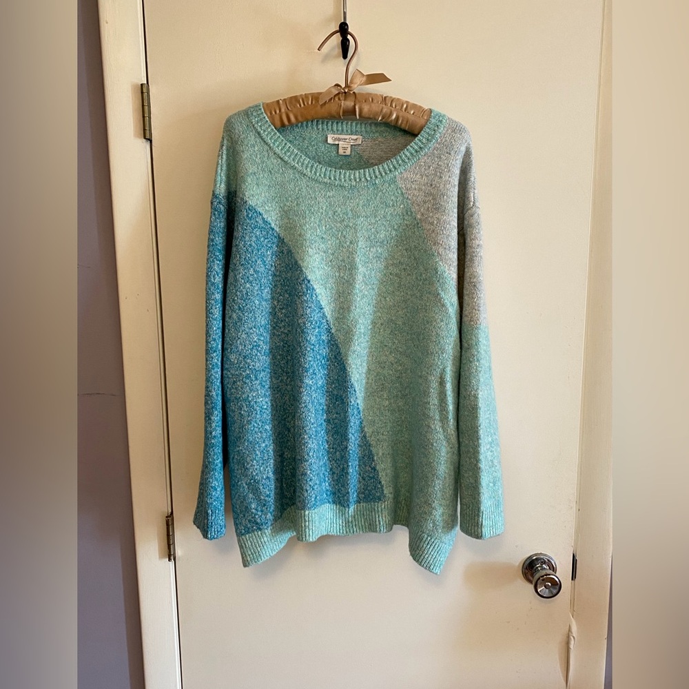 Beautiful soft subtle colors. Mid-weight for warmth - roomy enough for layers